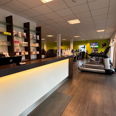 Training im Fitnessstudio von Schwitzkasten Daun